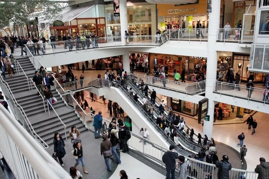 Ile kosztuje wynajem lokalu w galerii? Sprawdź ukryte koszty!
